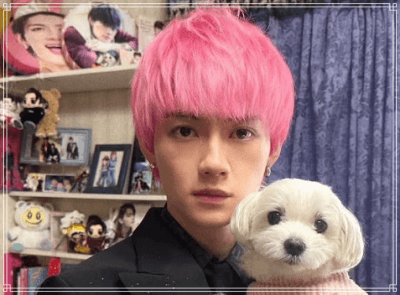 実家にいる佐野勇斗さん