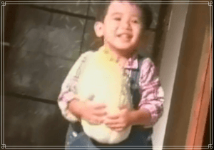 新浜レオンさんの幼少期